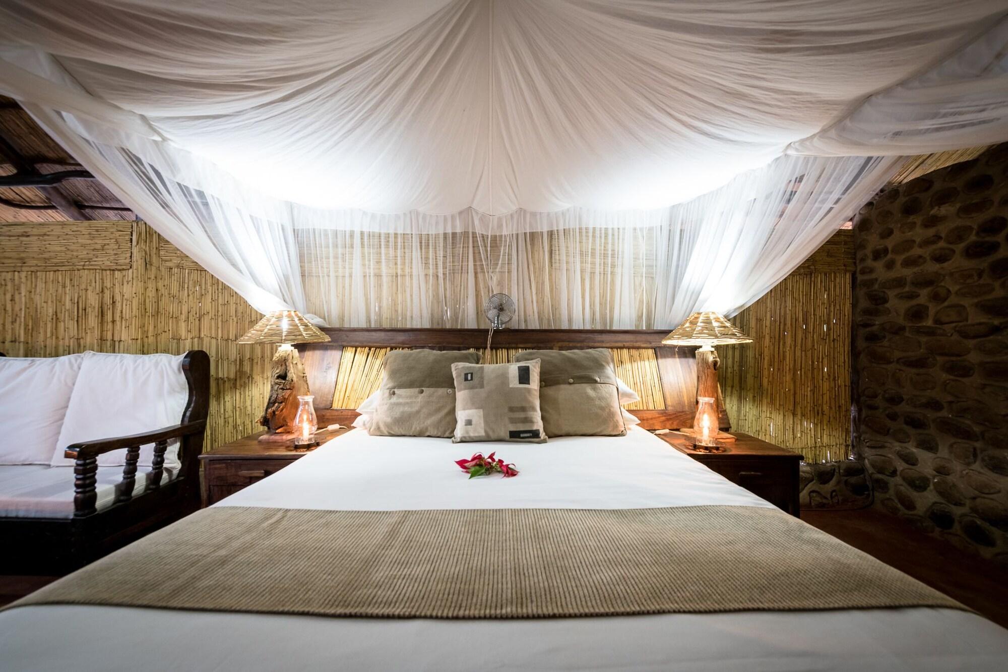Taita Falcon Lodge Mukuni エクステリア 写真