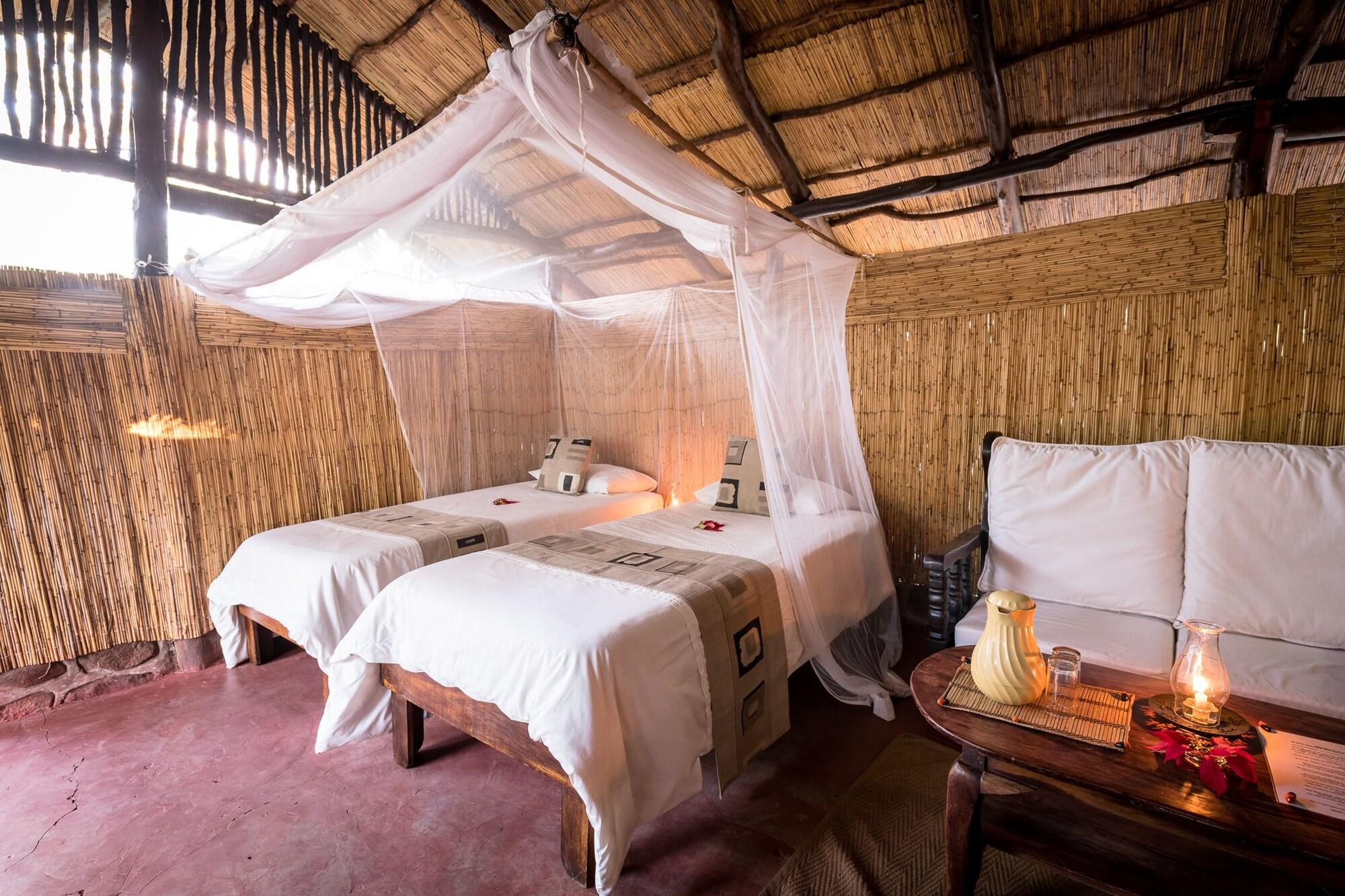 Taita Falcon Lodge Mukuni エクステリア 写真